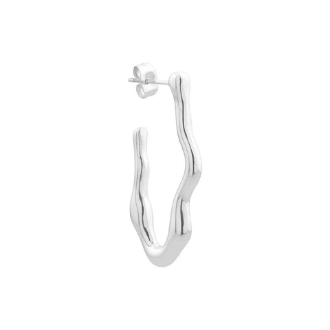 Single wavy hoop silver