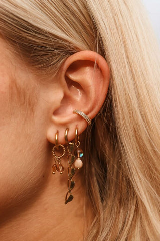 Single dreamy hoop gold