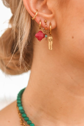 Single colorful dots gold