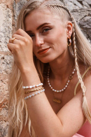 Colorful pearl necklace gold