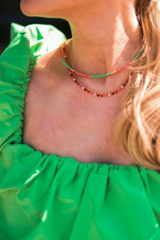 Red dots choker gold