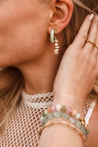 Single Anemone hoop gold