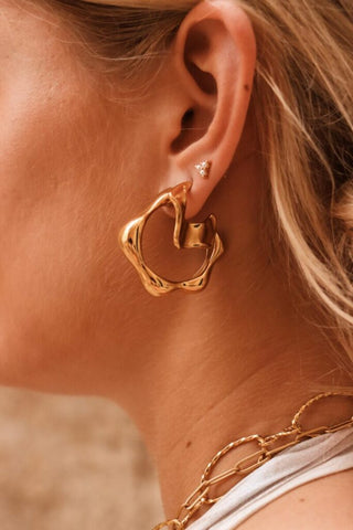 Big wavy hoop gold