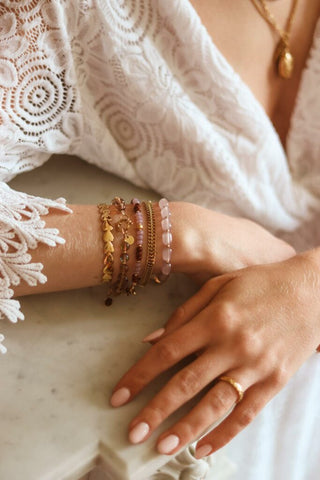 Heart bangle gold