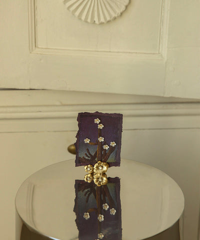 Zoey Flower card holder - doing goods