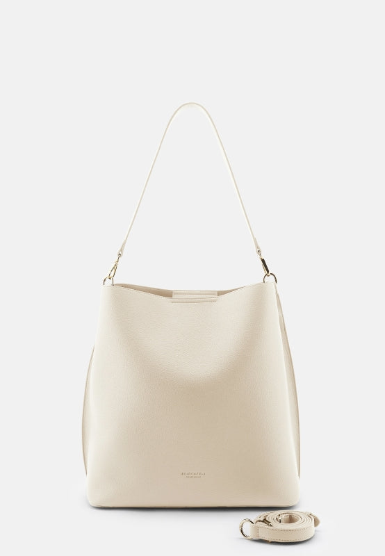 Meloy Hobo soft cream