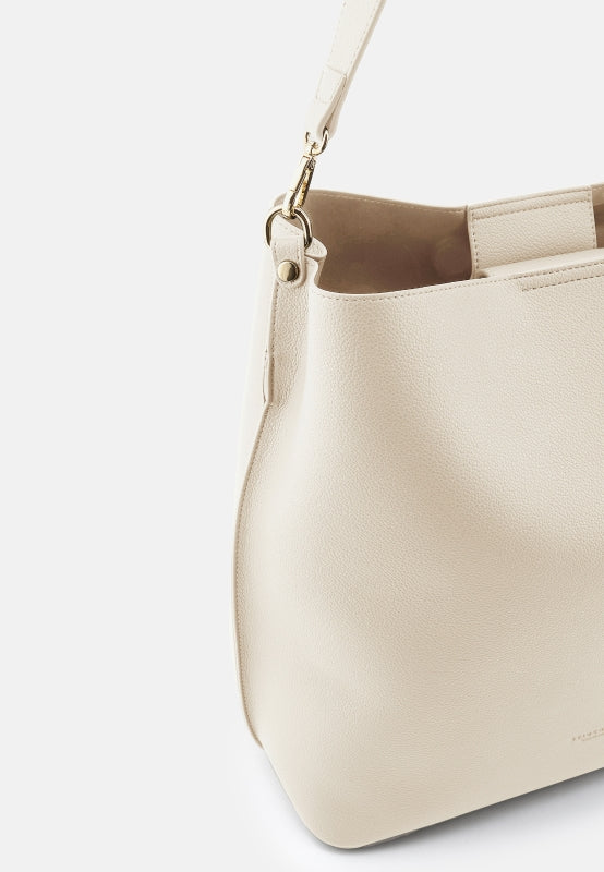Meloy Hobo soft cream