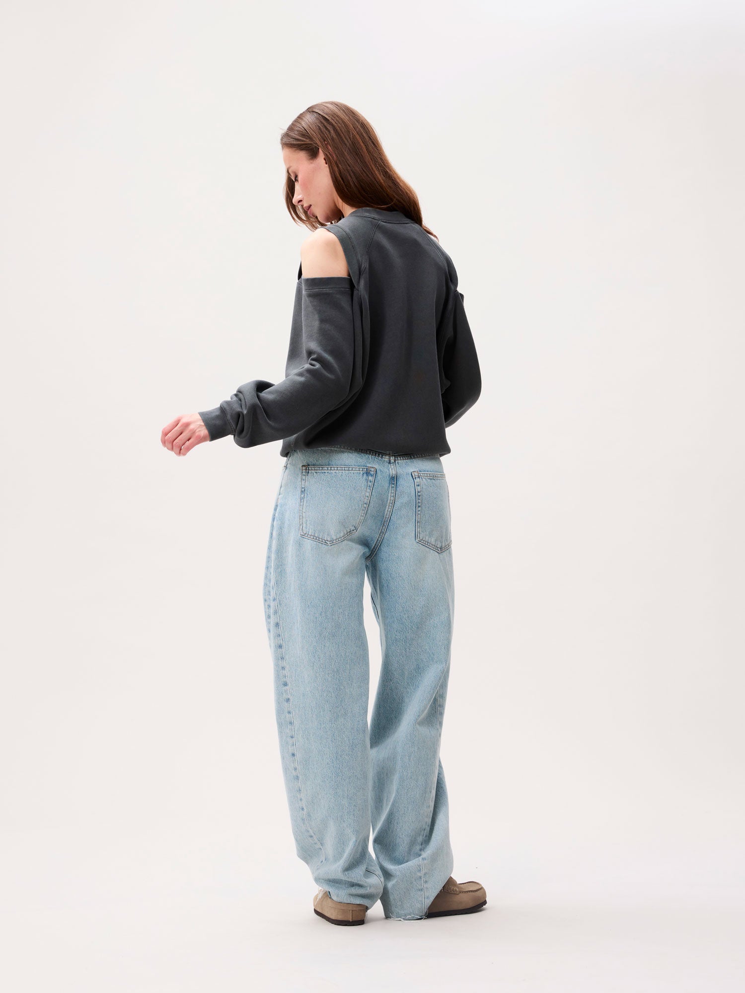 Sweater with cut out - Carbon