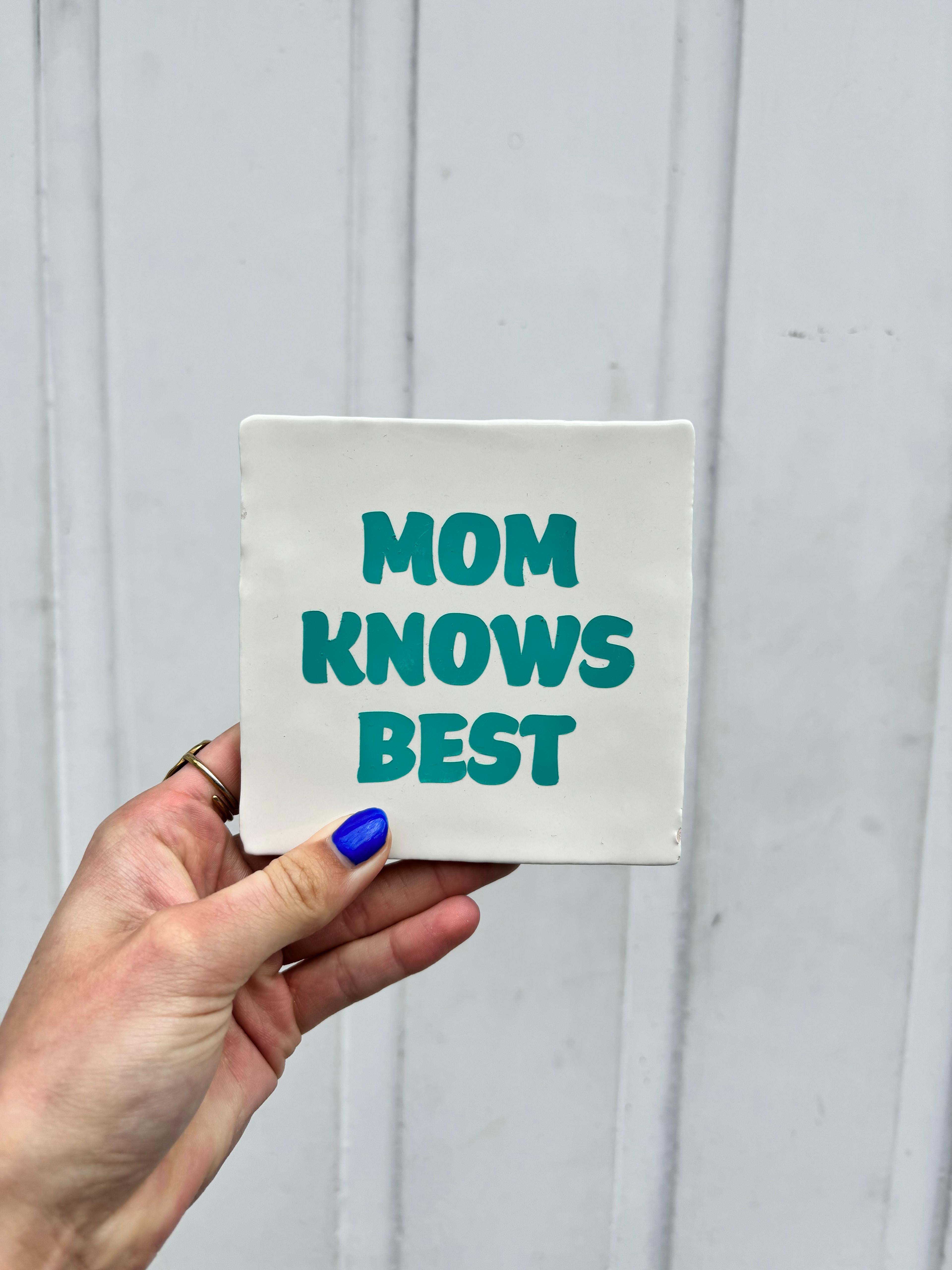 Tegel - Mom knows best - wit groen/blauw