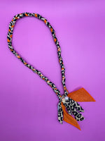Bandana ketting - Oranje en Panter