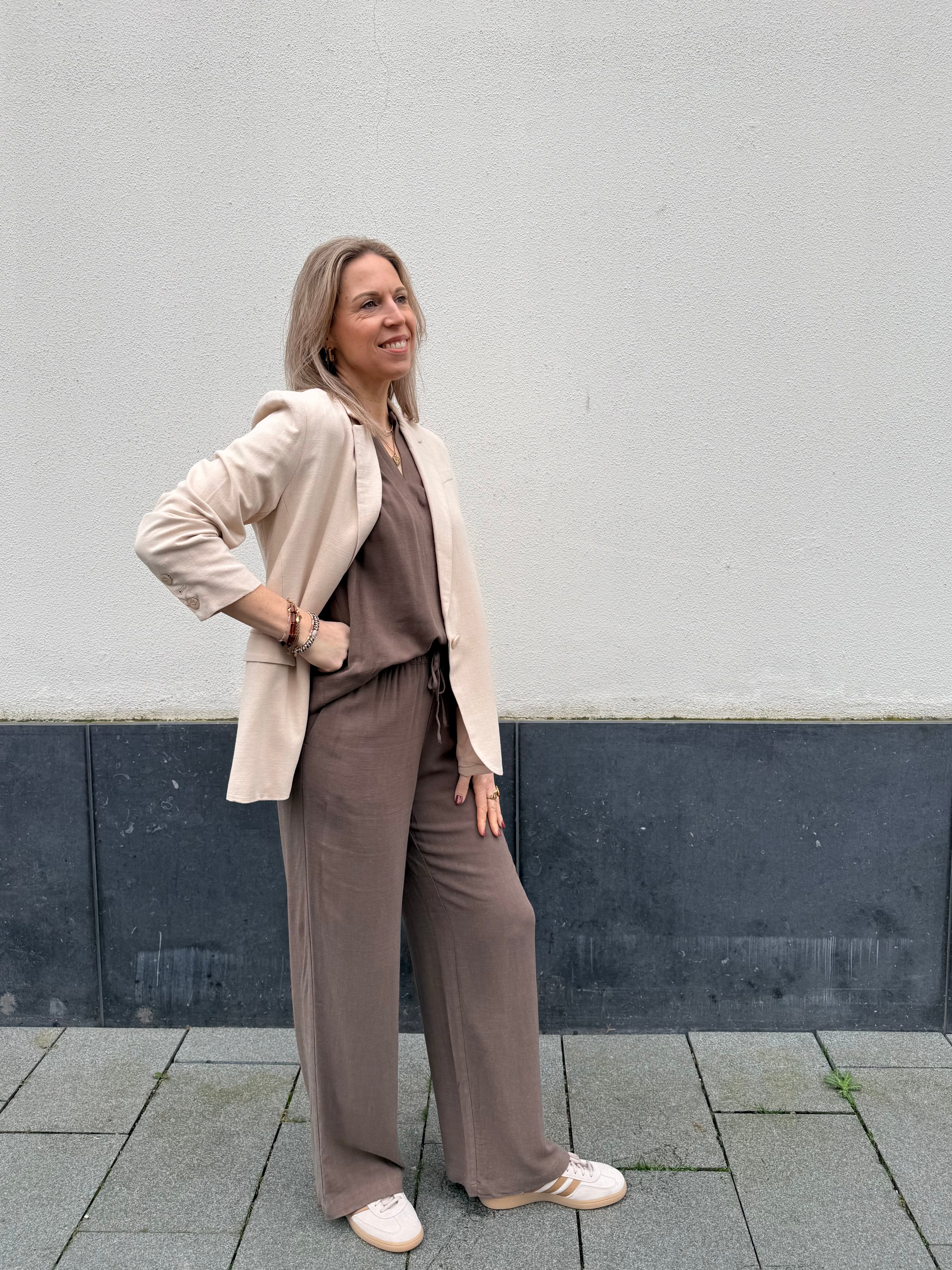 Slwviva 2/4 v-neck linen blend top - chocolate chip