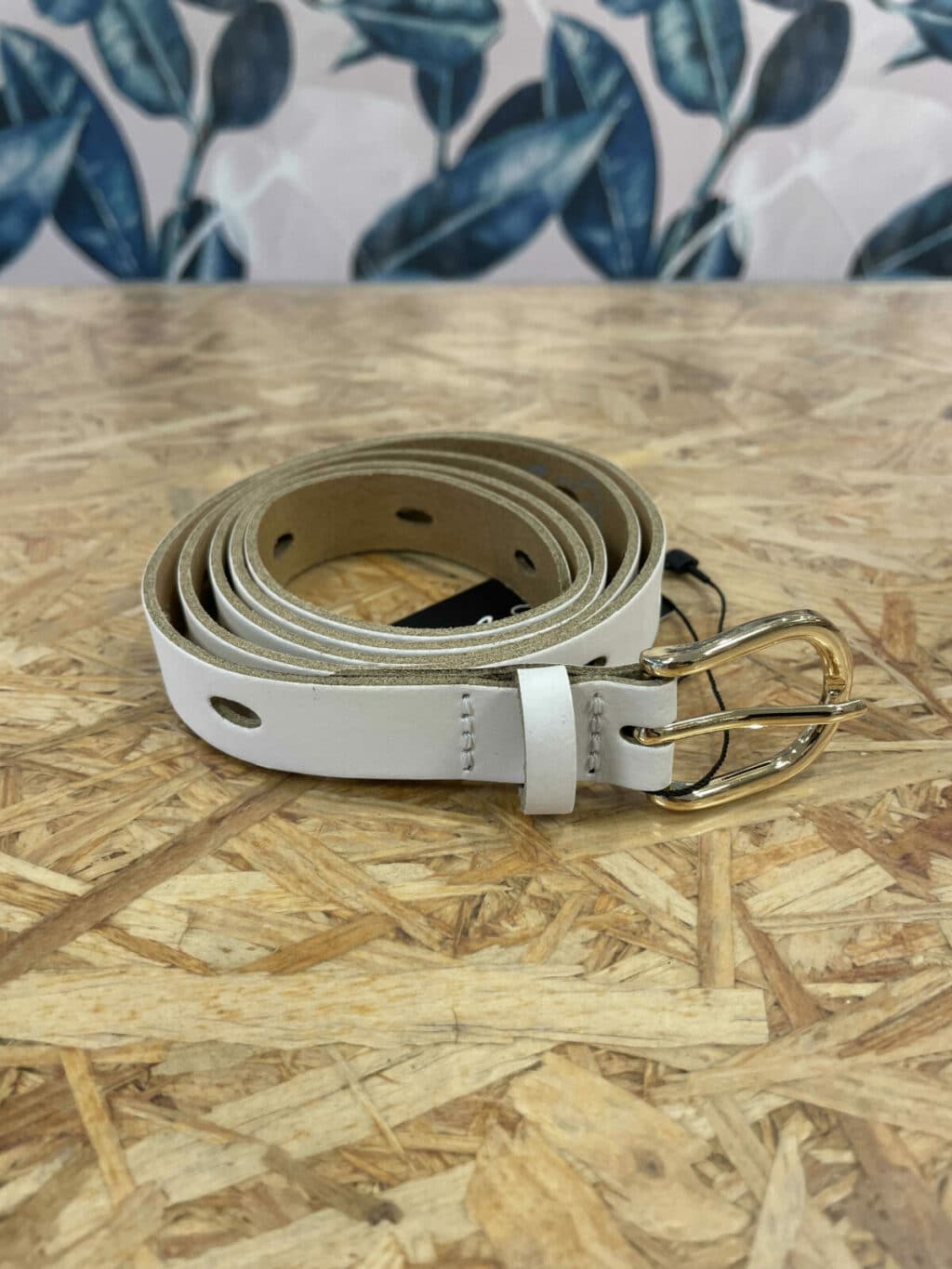 20550 Perfo belt woman - white