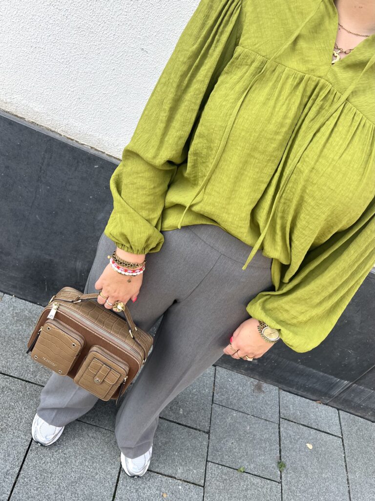 Slfkaterine ls tie top - cardamom seed