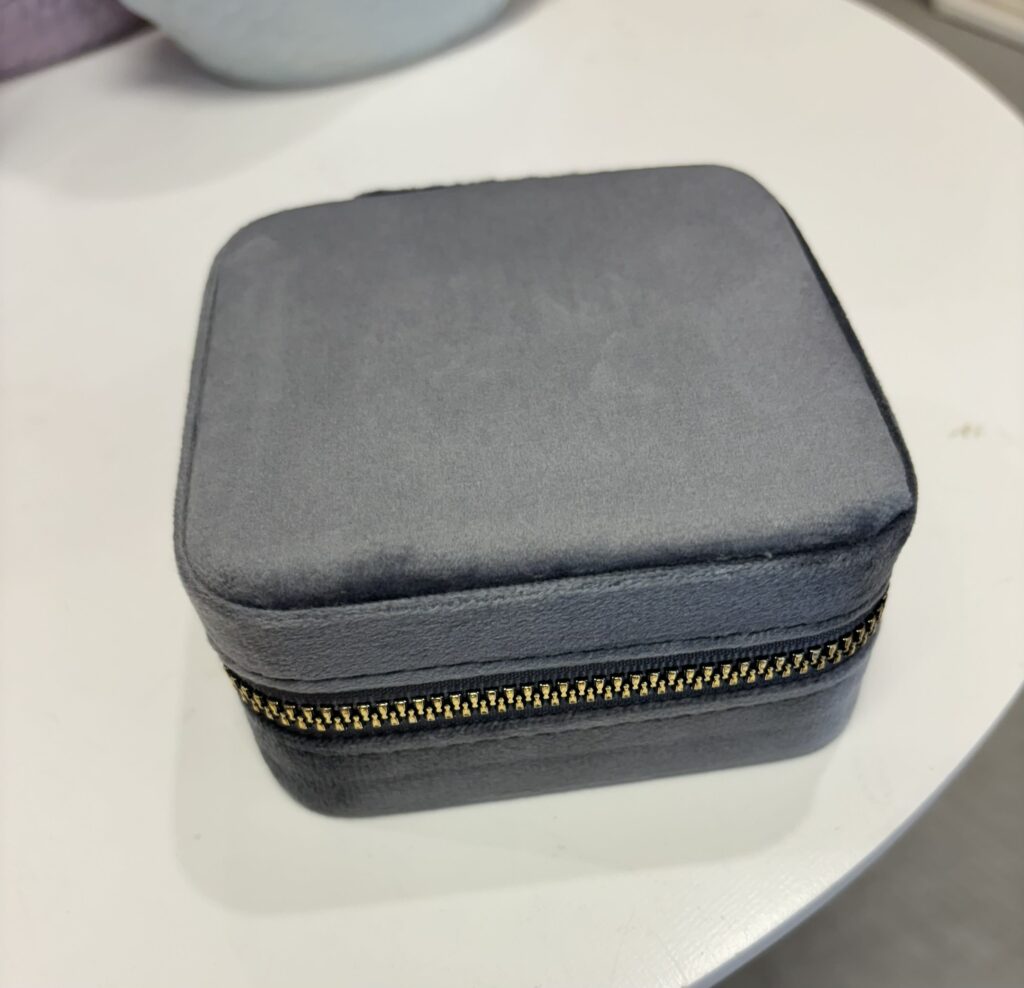 Jewelry box - velvet grey