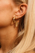 Single natural Terra hoop gold