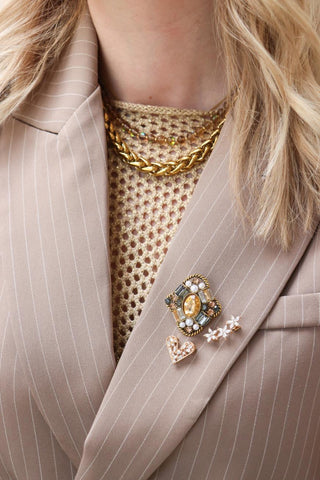 Shiny heart broche gold