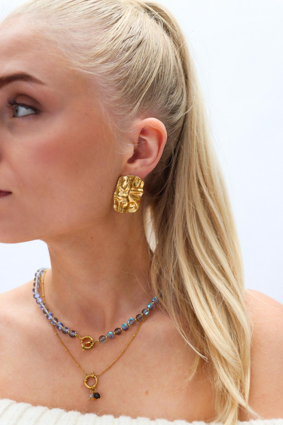 Opera hoop gold