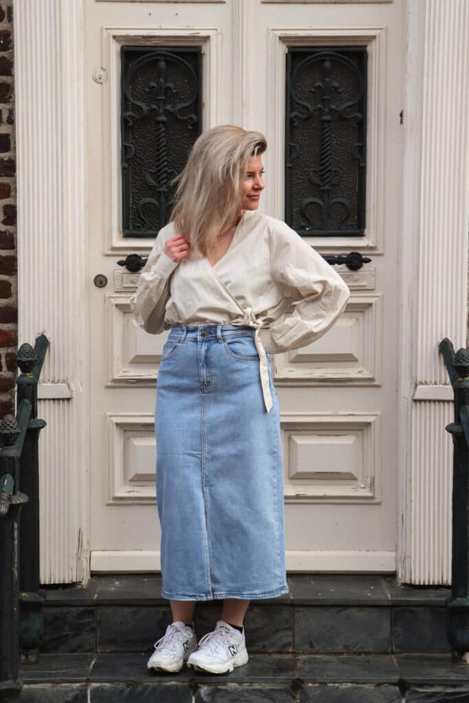 Yasdolma hw midi denim skirt - light blue denim