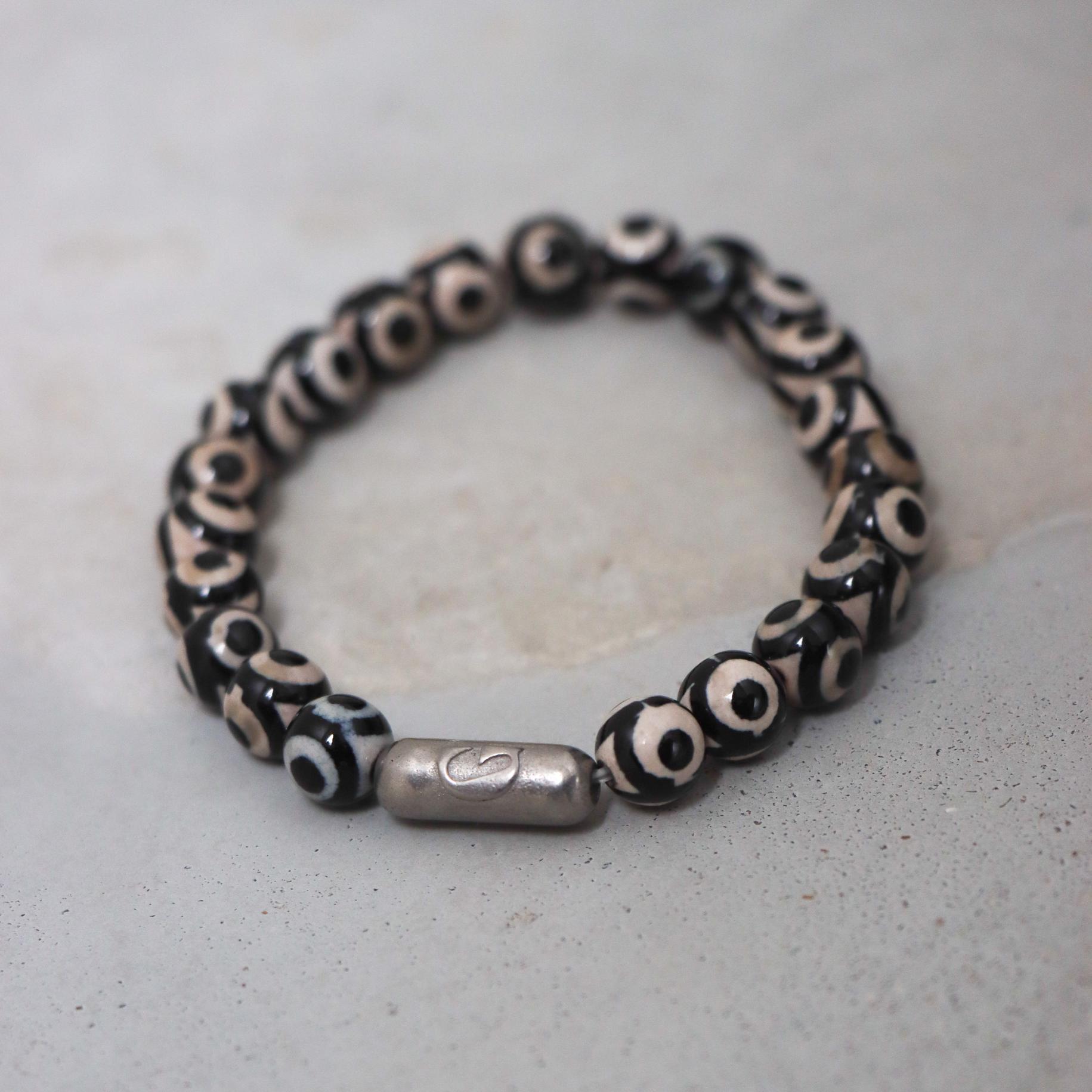 Black round bracelet silver