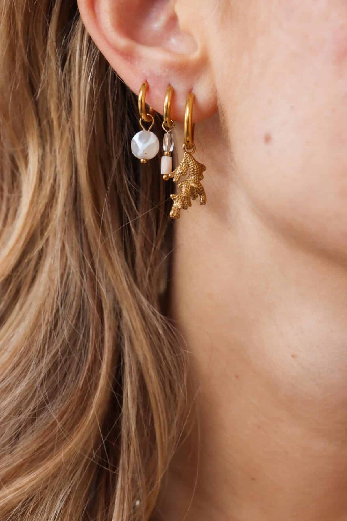 Single Pebble Beach Hoop Gold