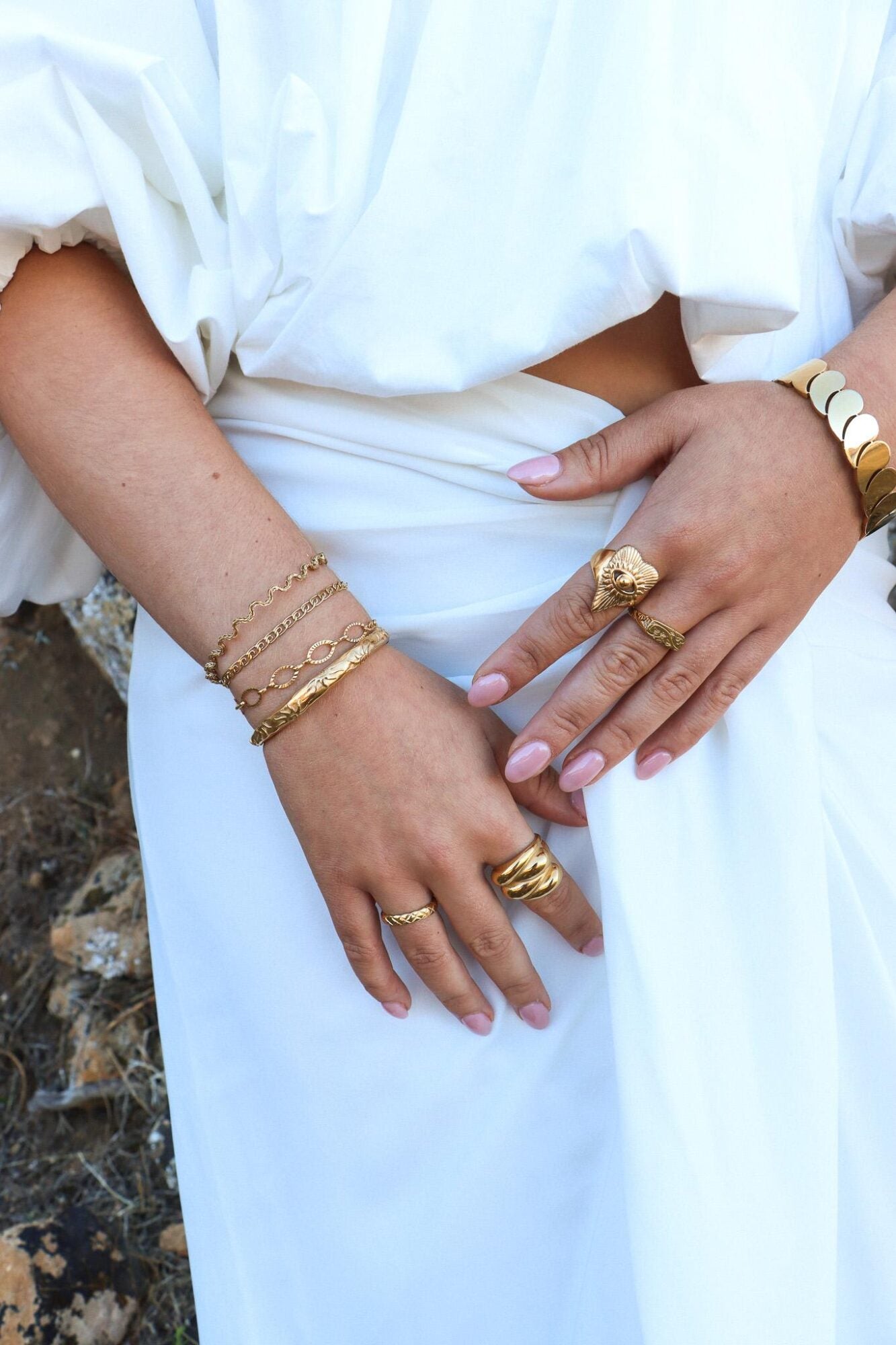 Oval line bracelet gold