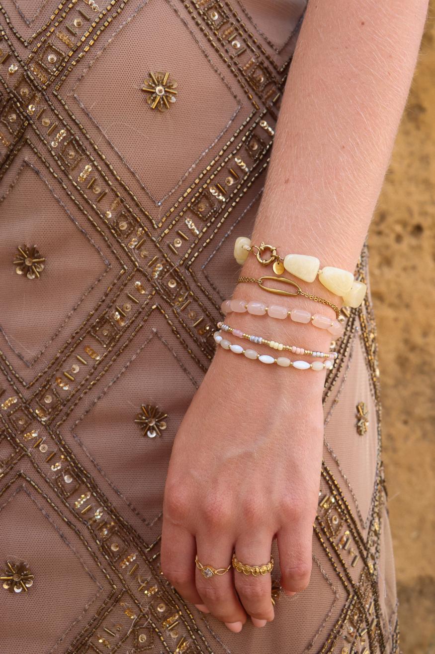 Butter yellow bracelet gold