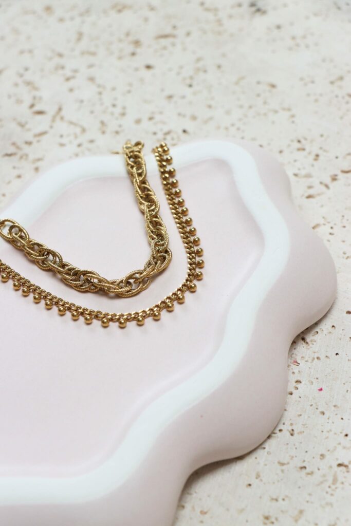 Twisted stripes bracelet gold