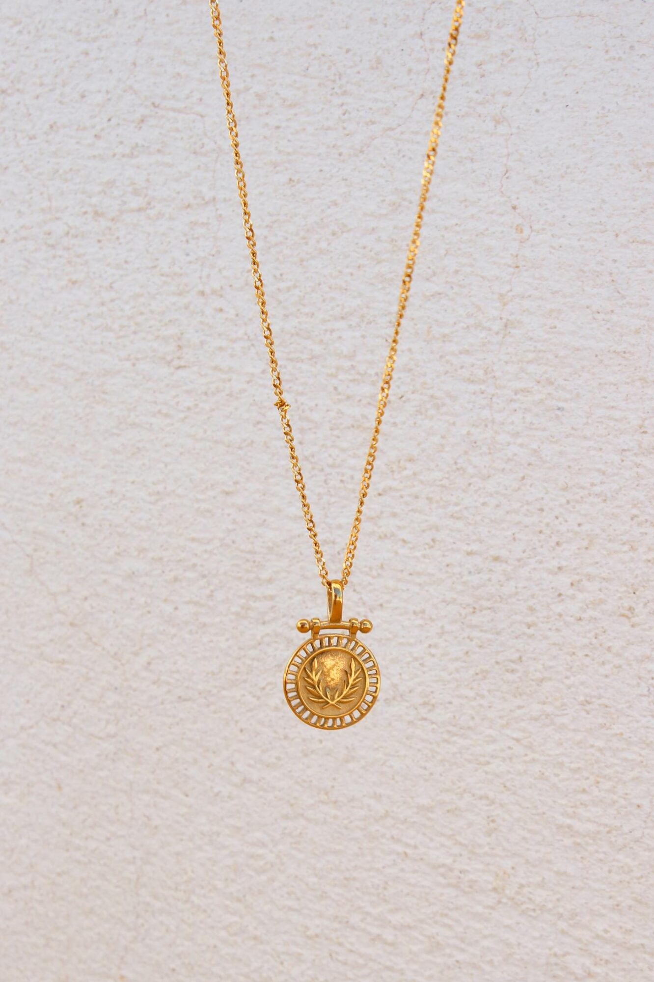 Olea necklace gold