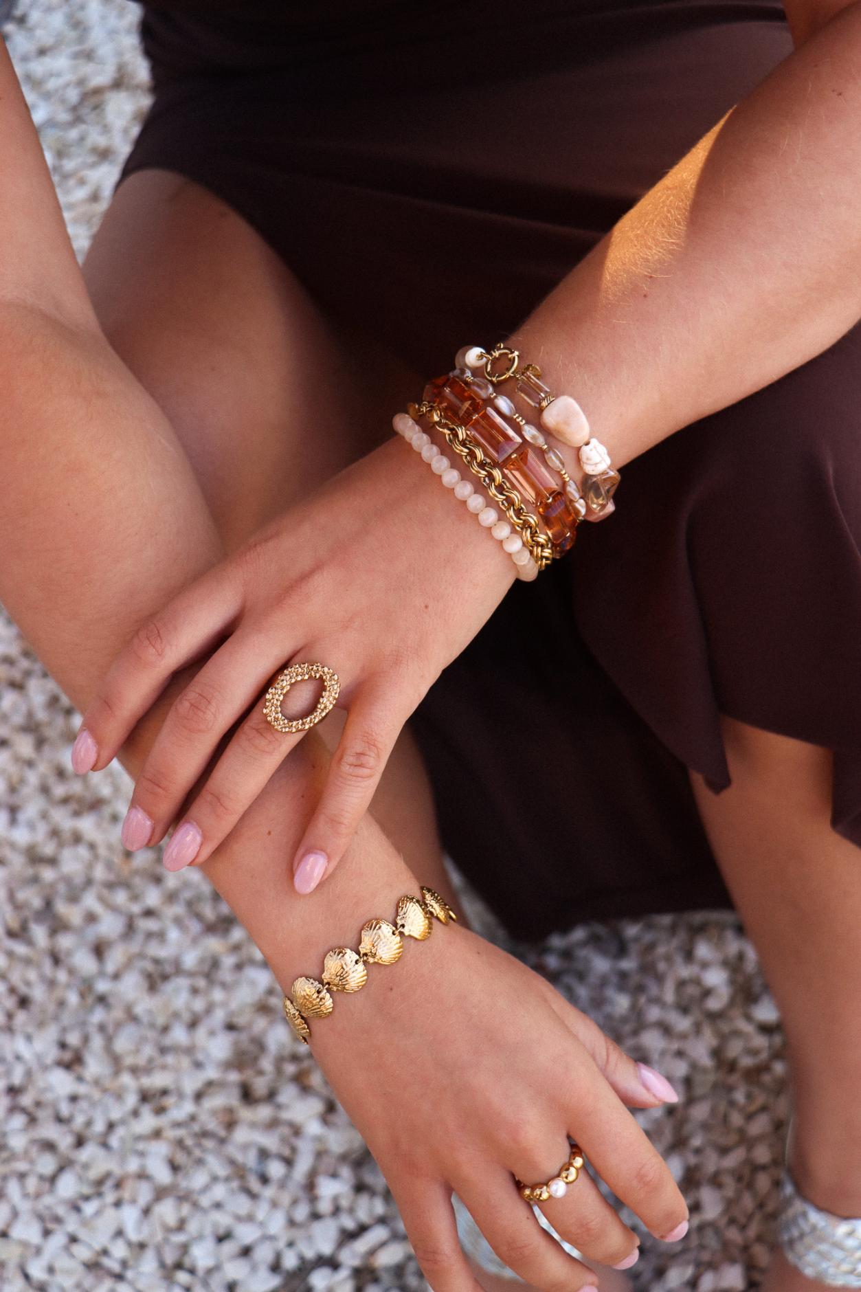 Big shell bracelet gold