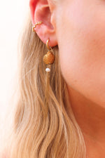 Long shell hoop gold