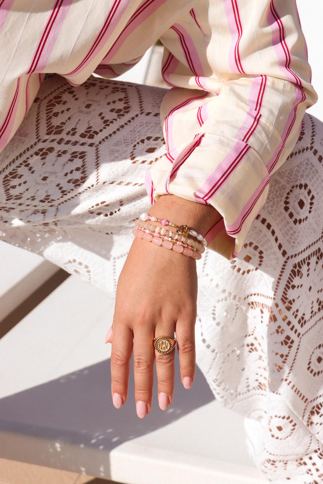 Peachy beads bracelet gold