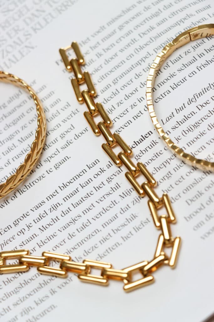Queen of cubes bracelet gold