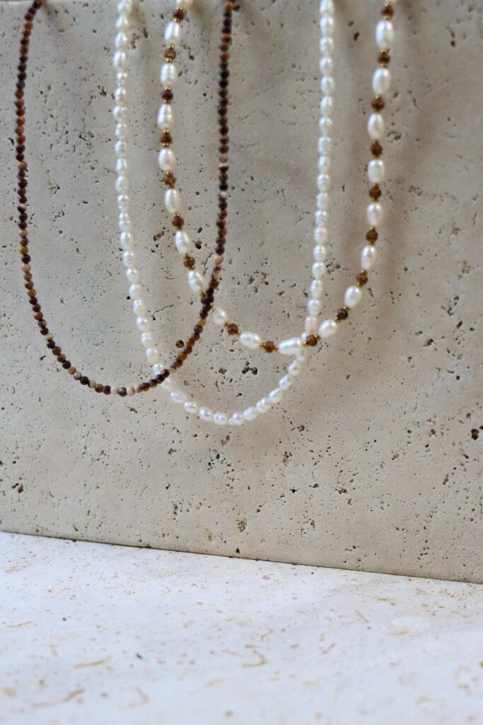 Brown pearl necklace gold 54cm