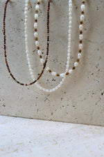 Brown pearl necklace gold 54cm