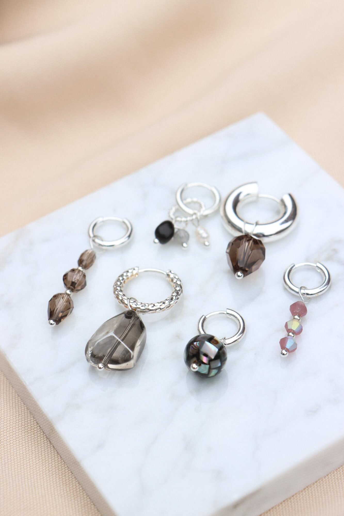 Grey diamonds hoop silver