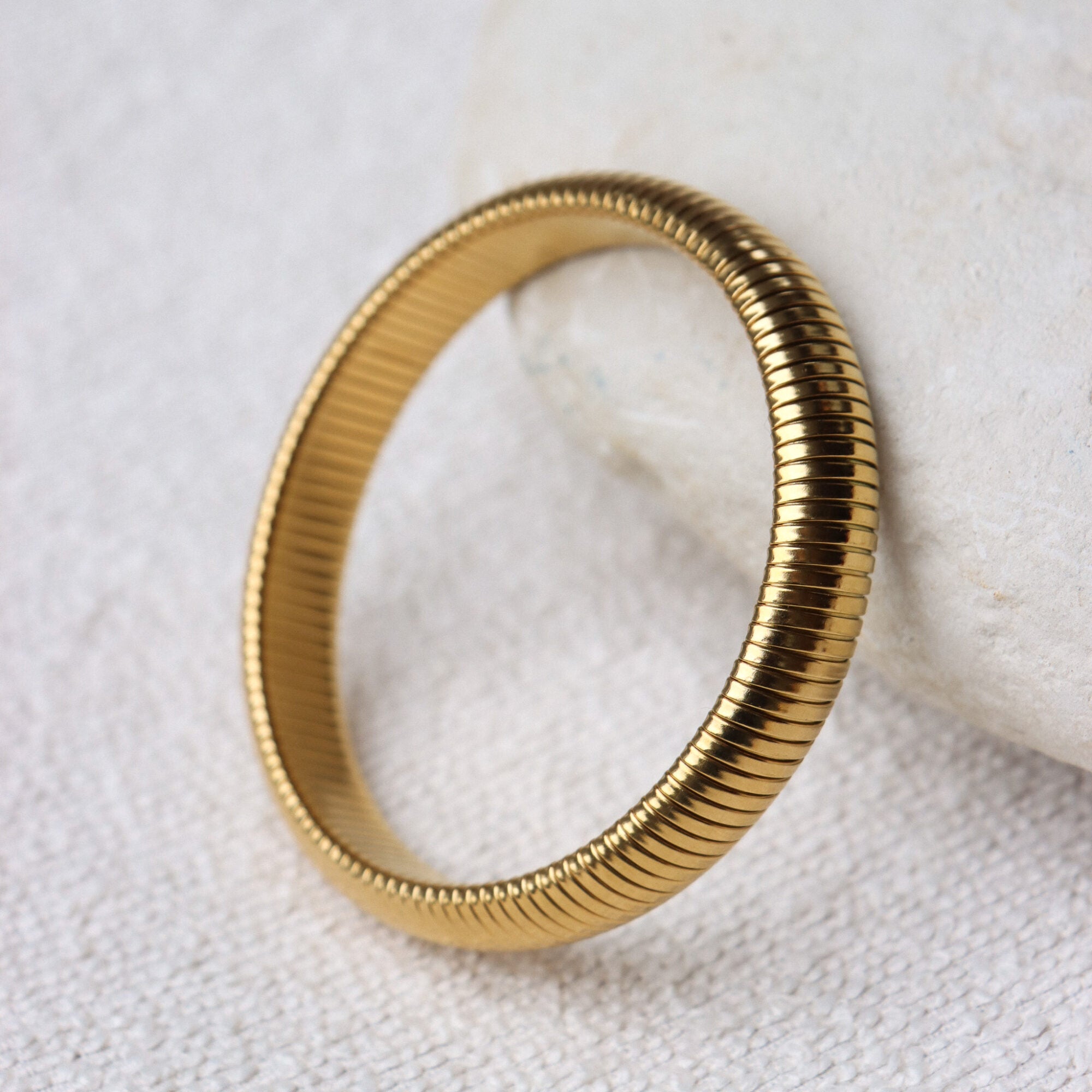 Small celeste bangle gold