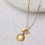 Femme necklace gold