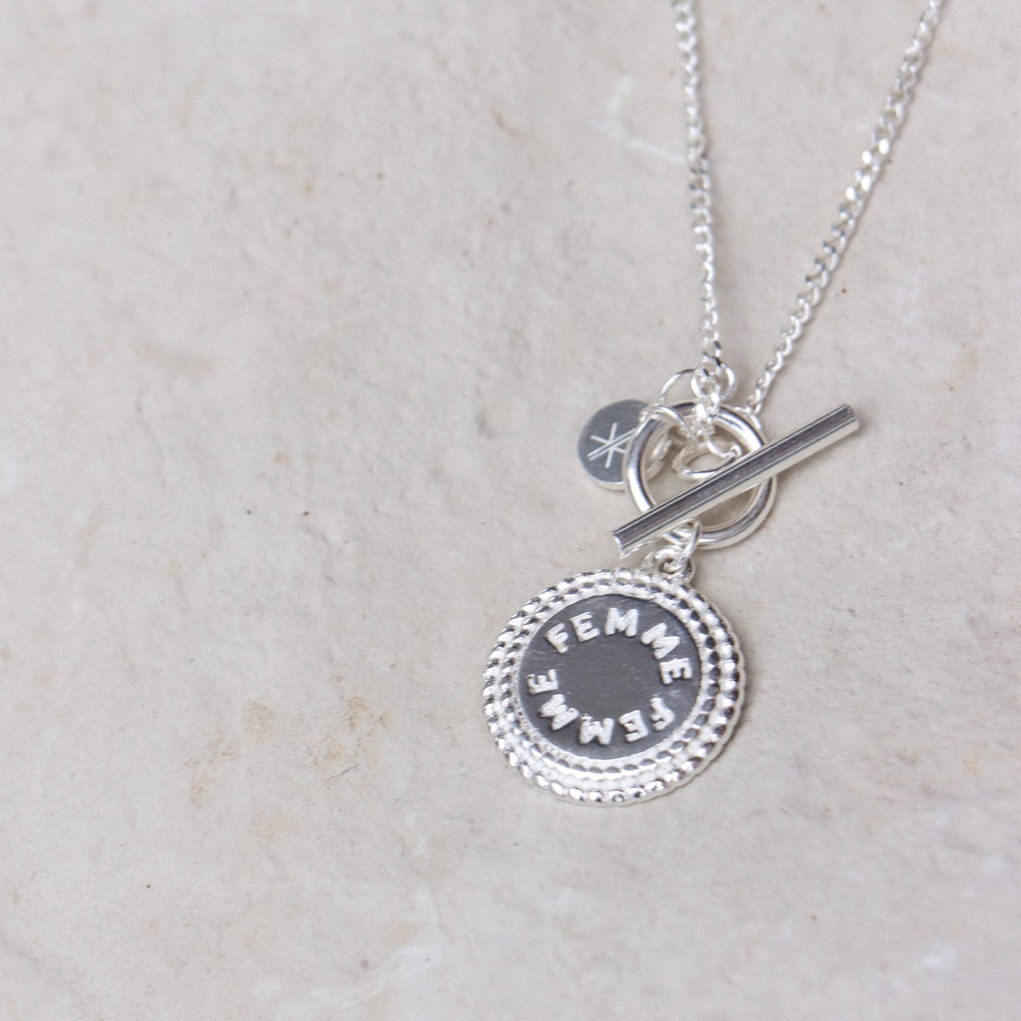 Femme necklace silver