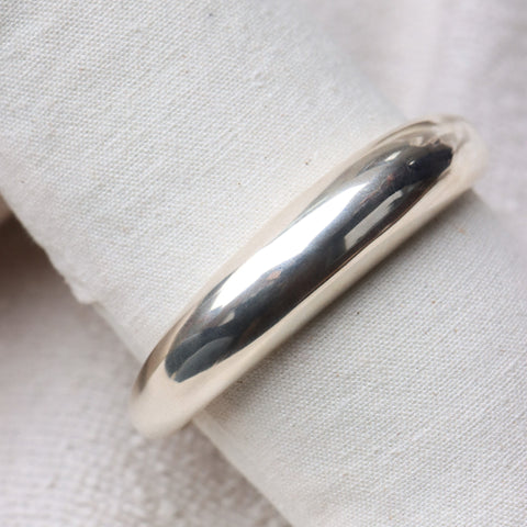 Classy bangle silver