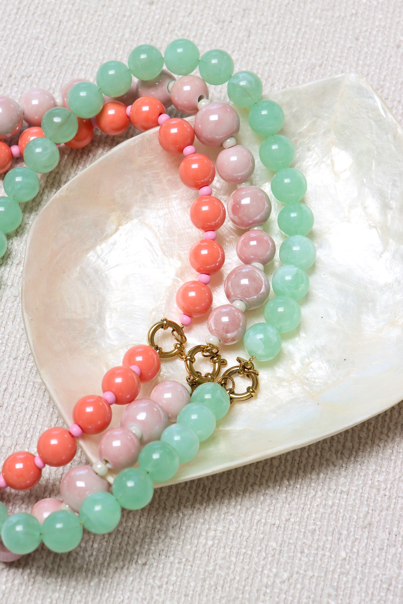 Green juice necklace gold