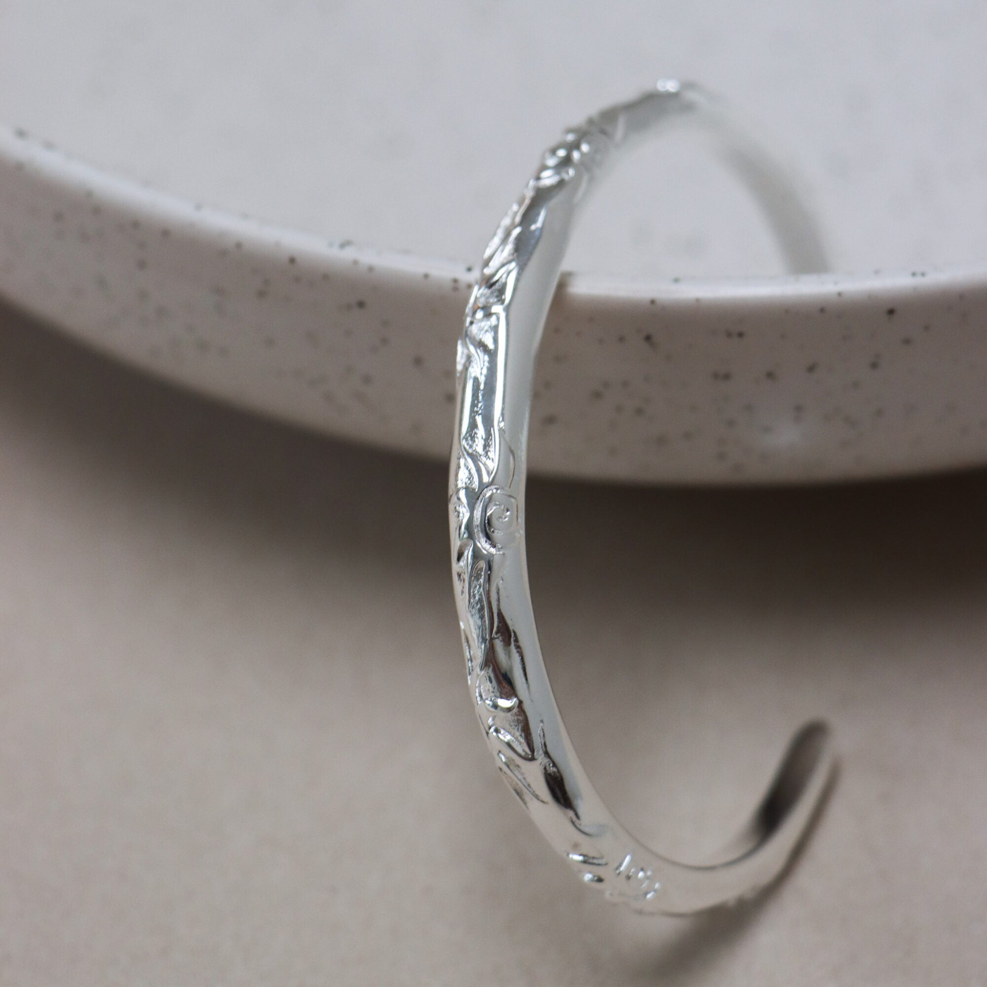 Sunlight bangle silver