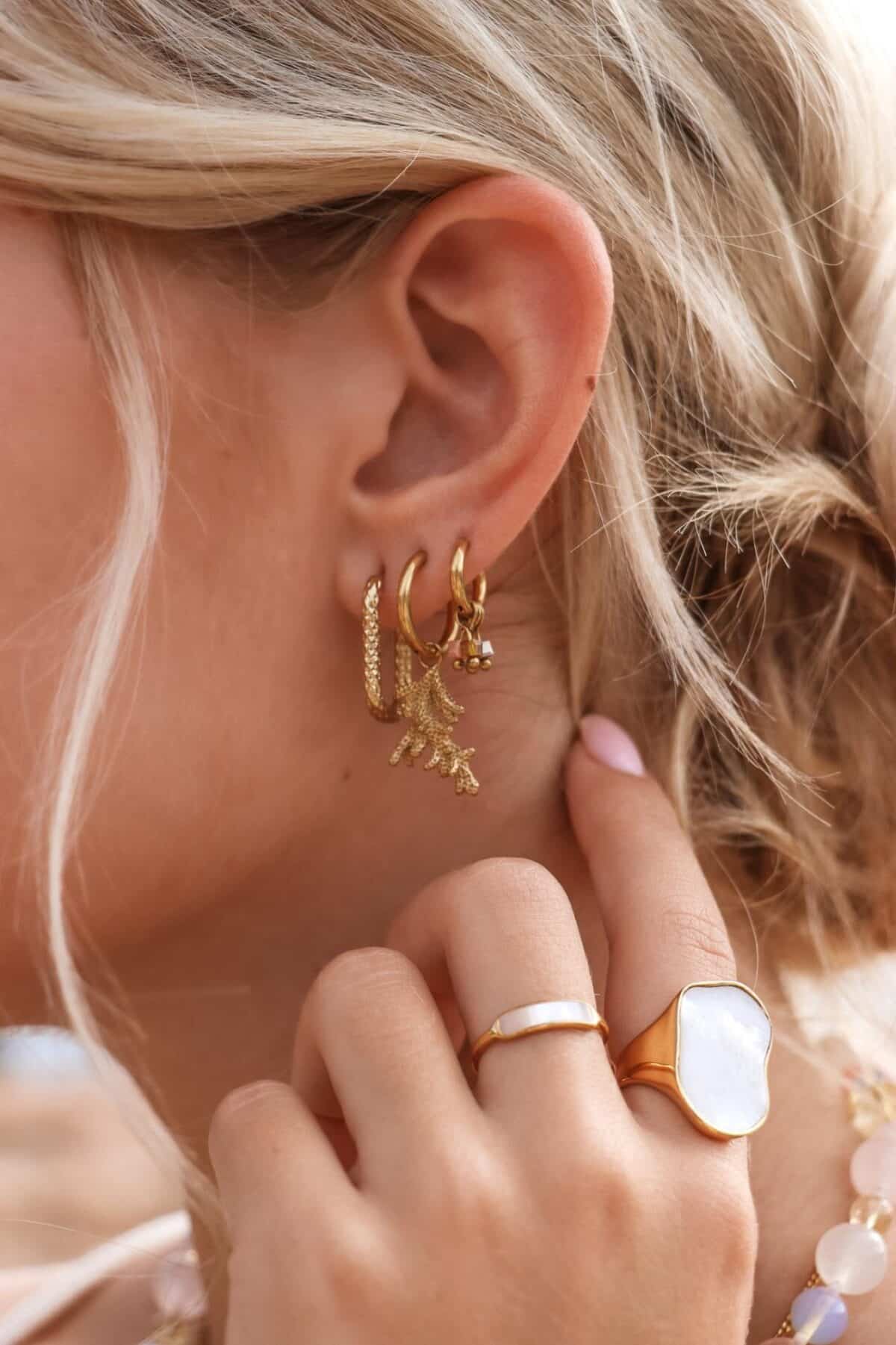 Single Coral Hoop Gold