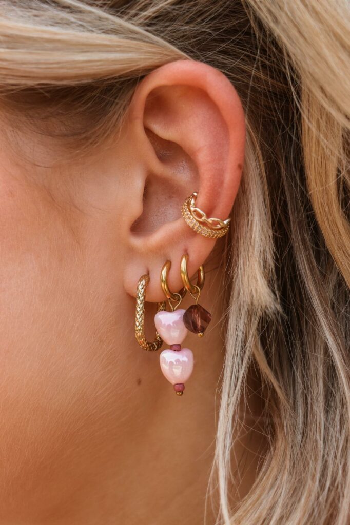 Single sweetheart hoop gold