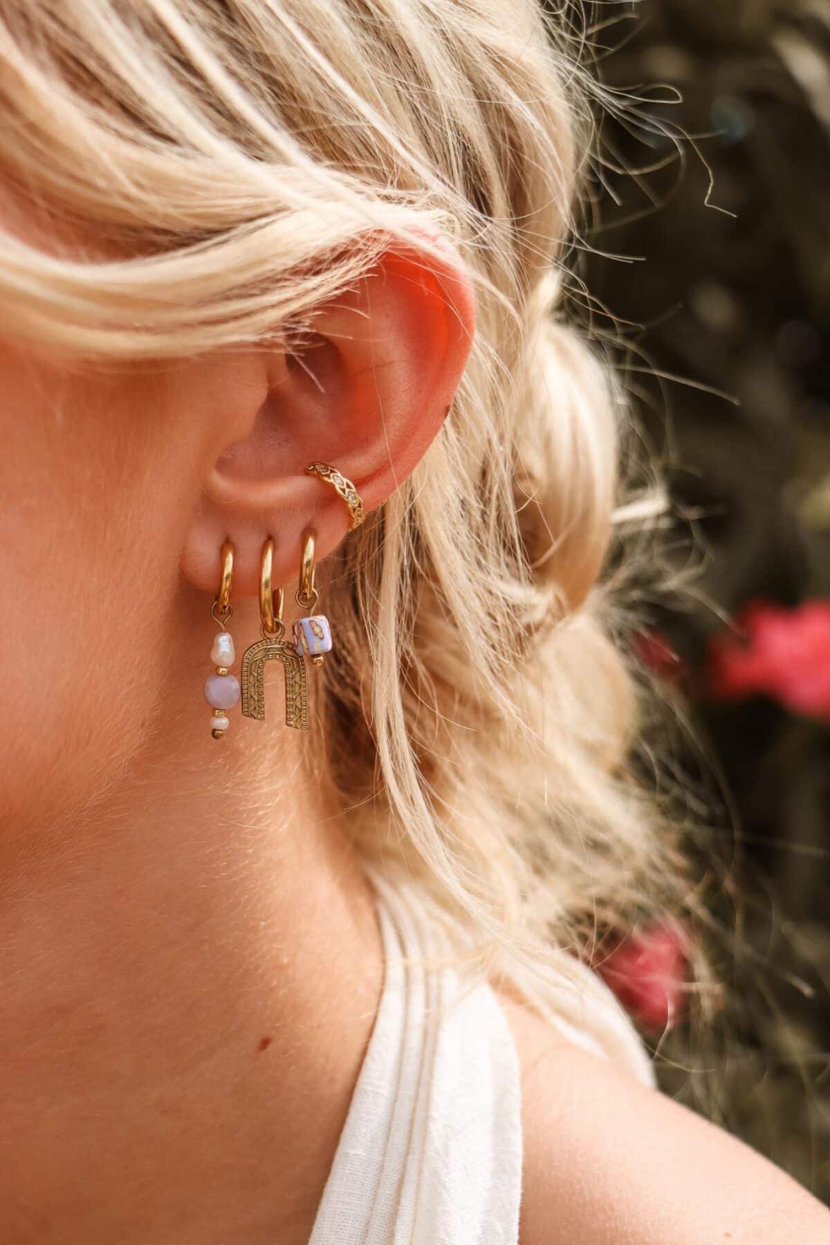 Single Misty Lilac Hoop Gold