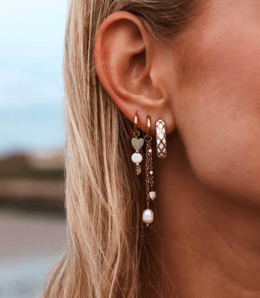 Single Jellyfish hoop gold