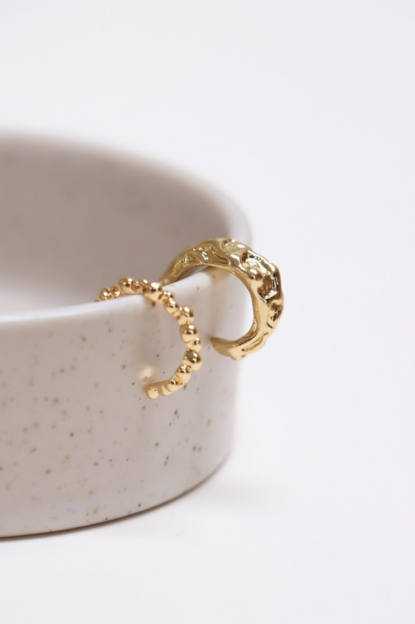 Rock Solid ear cuff gold