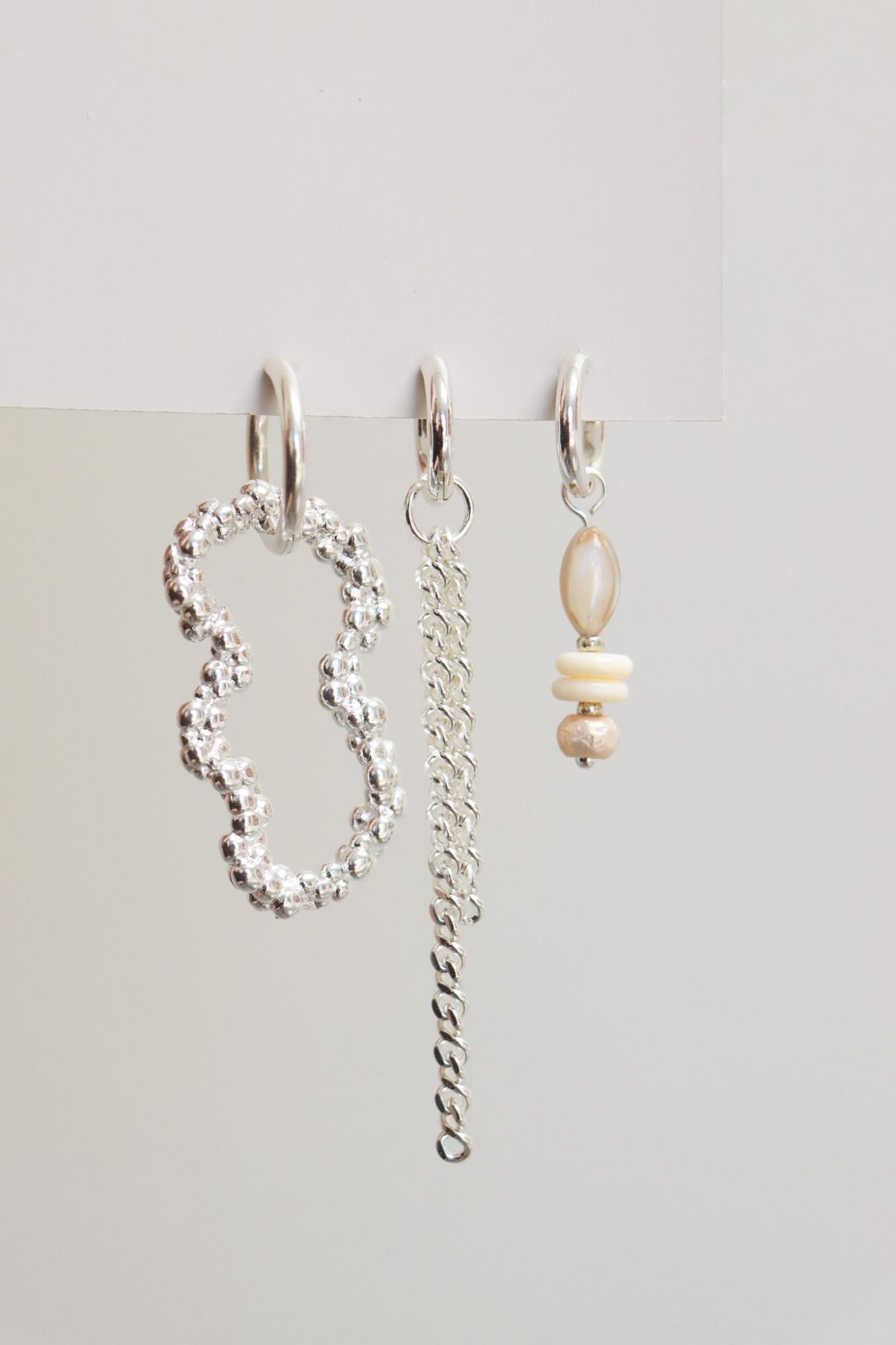Natural shell hoop silver