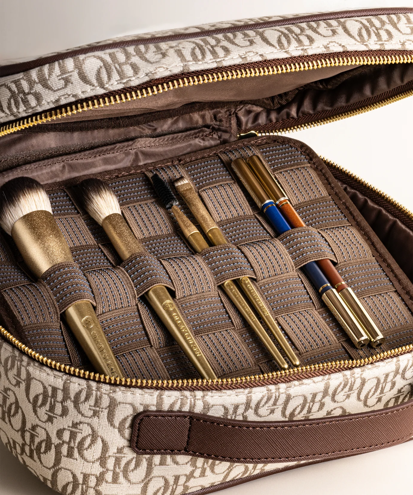 Jaquard make-up case