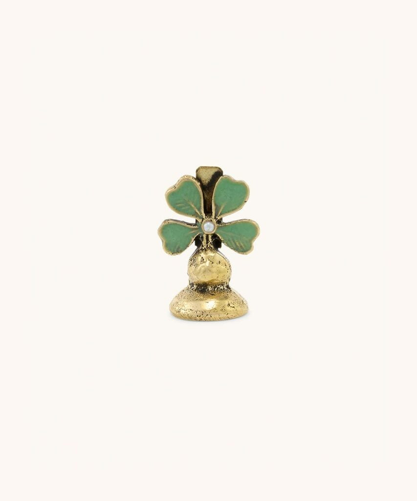 Lucky clover card holder