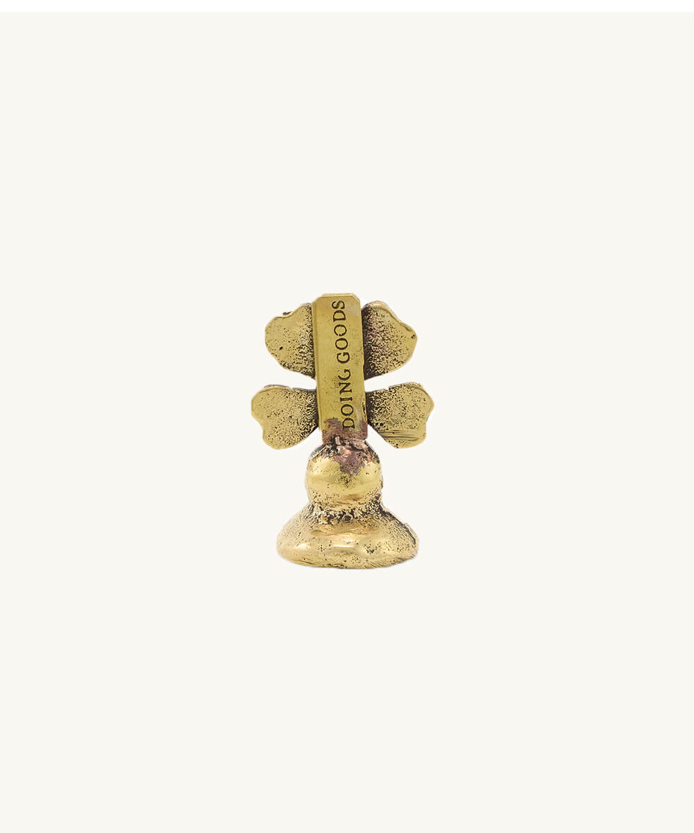 Lucky clover card holder